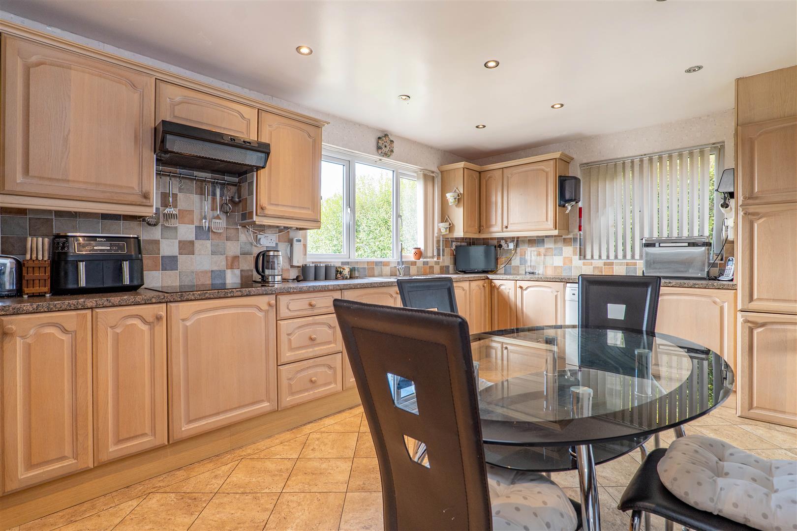 2 bed property in Riley Green, Preston
